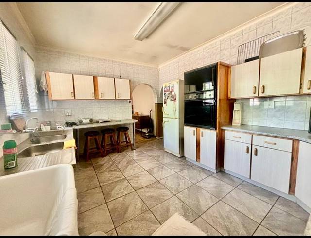 3 BEDROOM HOUSE FOR SALE IN VANDERBIJLPARK CE 3